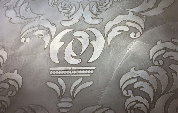 Metallische Oberflächen